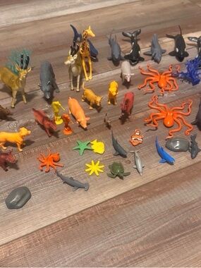 Large mixed lot Plastic Animal Toy Lot Farm Ocean Safari Figures Kids Bundle